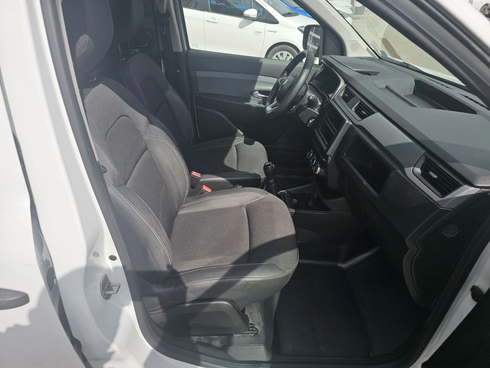 Renault Express dCi 95 к.с. Дизел Stop & Start, снимка 15 - Автомобили и джипове - 54770206
