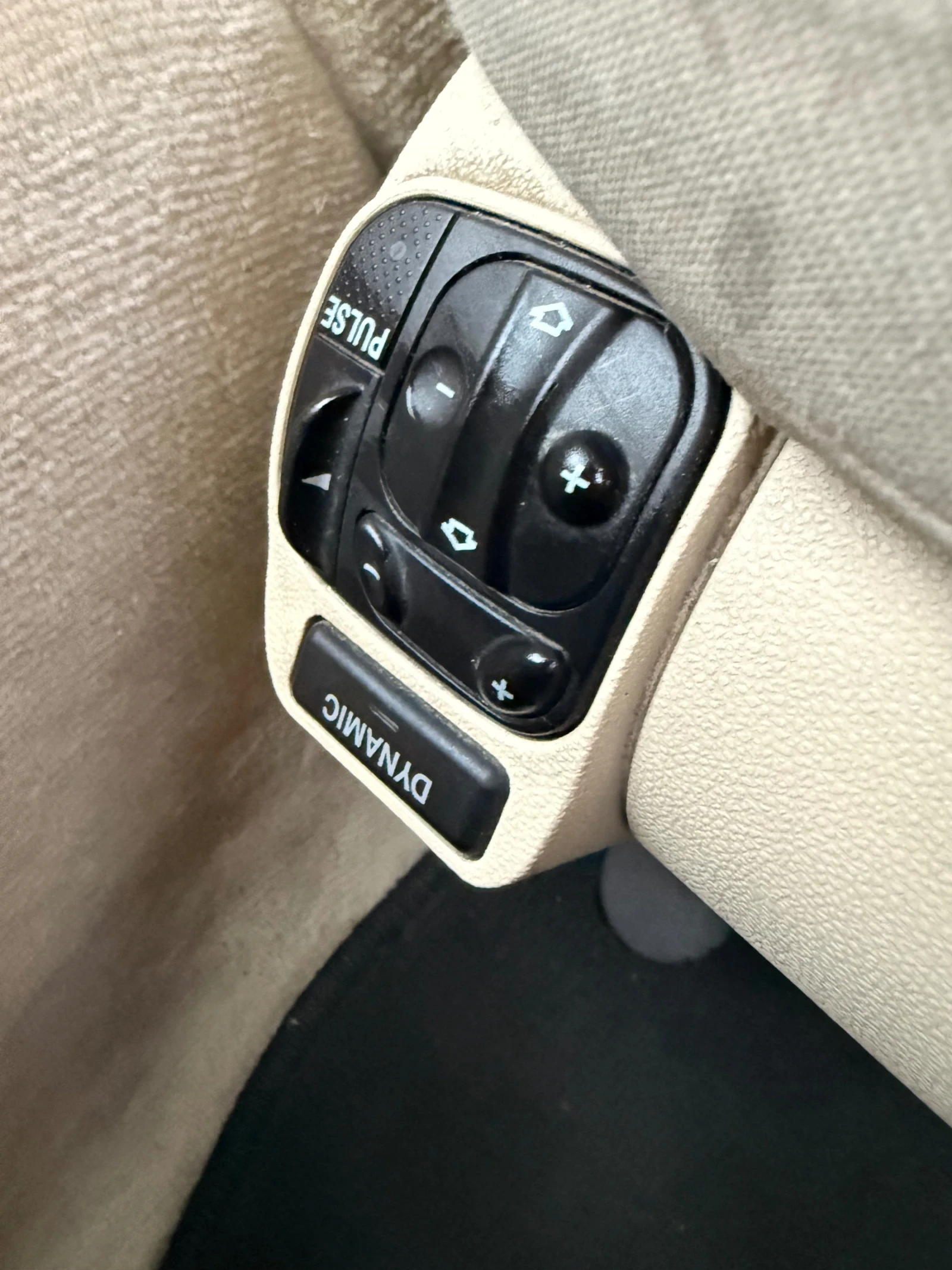 Mercedes-Benz E 320 Mercedes E320 CDI / 7G-Tronic / Distronic, снимка 8 - Автомобили и джипове - 54858112