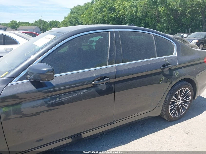 BMW 540 RWD Автокредит Цена до България, снимка 6 - Автомобили и джипове - 55133246