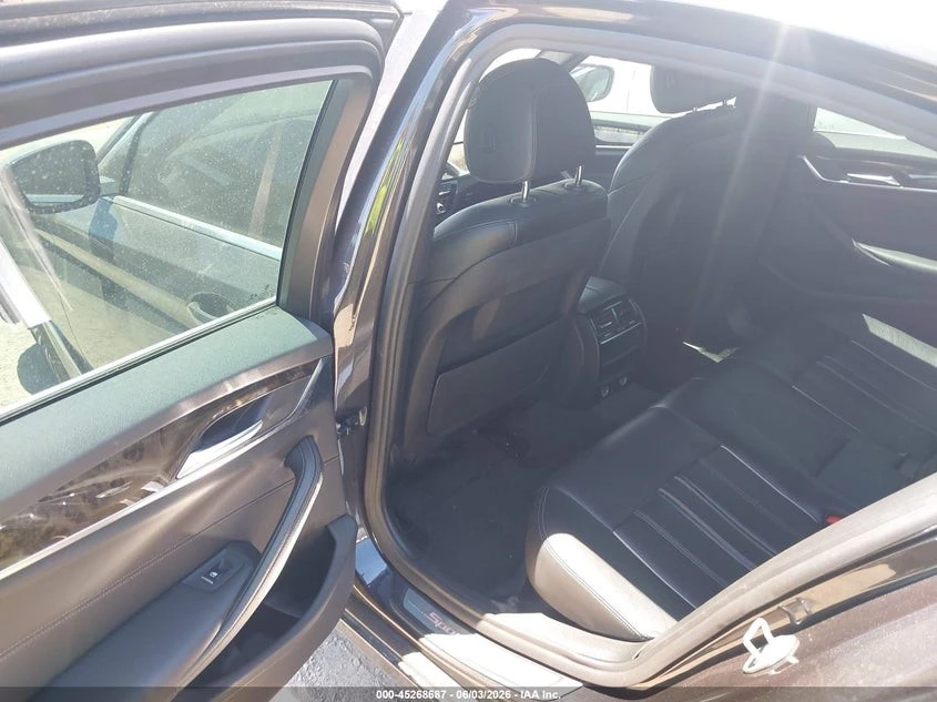 BMW 540 RWD Автокредит Цена до България, снимка 10 - Автомобили и джипове - 55133246