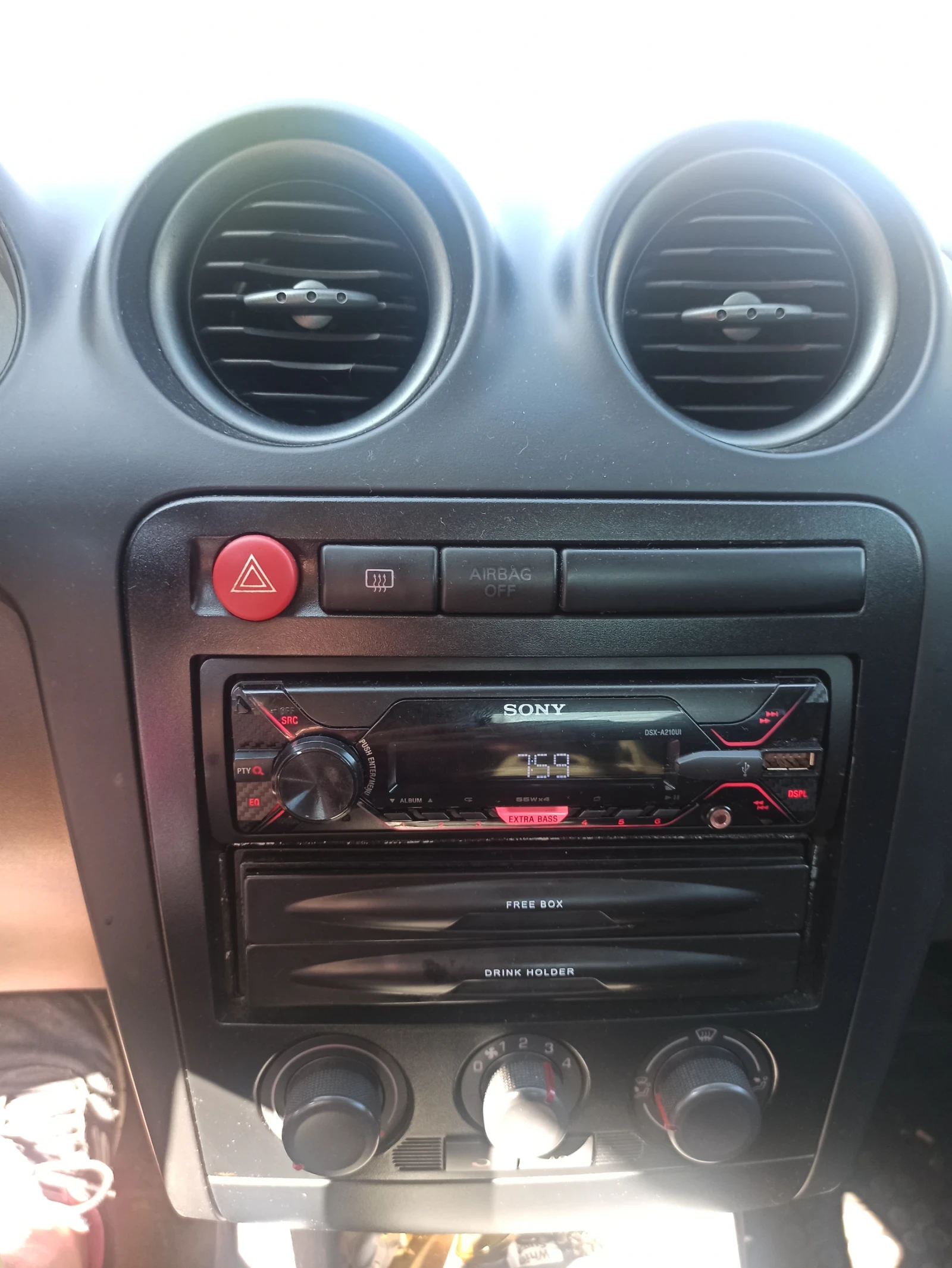 Seat Ibiza, снимка 6 - Автомобили и джипове - 55478053