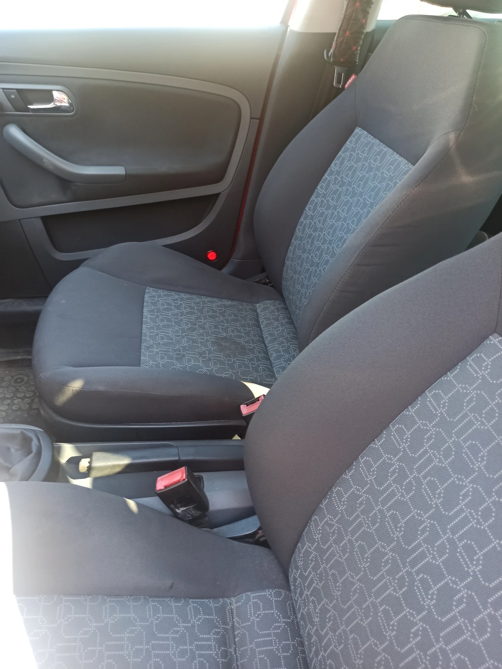 Seat Ibiza, снимка 8 - Автомобили и джипове - 55478053