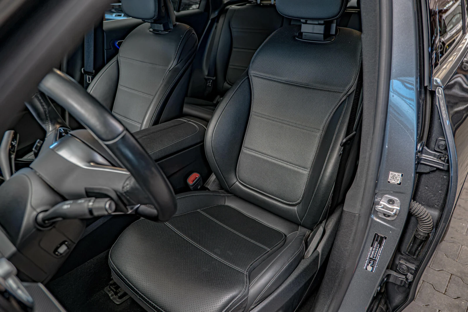 Mercedes-Benz GLC 200 4MATIC/Virtual/Подгрев/Ambient/Камера/Мемори/MBUX, снимка 11 - Автомобили и джипове - 55836801