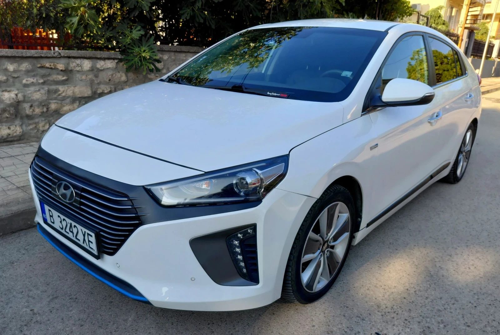 Hyundai Ioniq 1.6 full hybrid, снимка 2 - Автомобили и джипове - 55931551