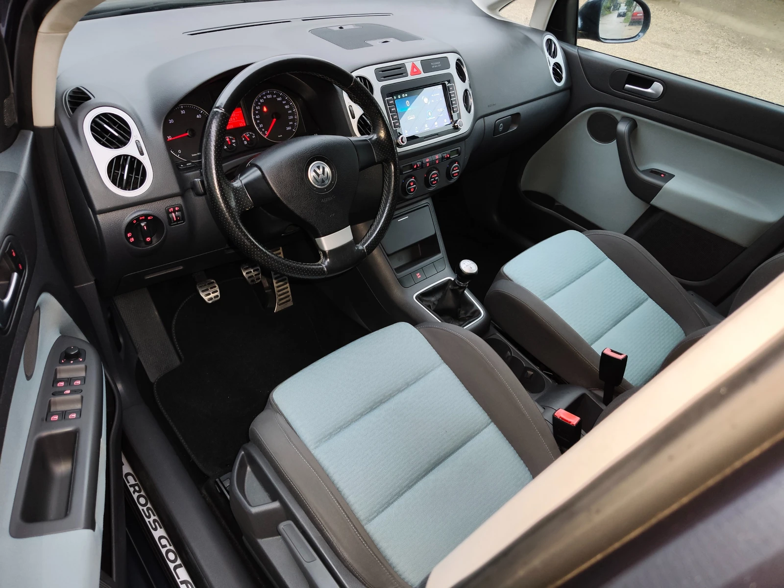 VW Golf Plus CROSS 1.9TDI 105к.с., снимка 10 - Автомобили и джипове - 56727824