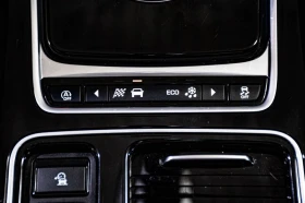 Jaguar F-PACE 20d* Prestige* AWD* АвтоКредит* (Цена до БГ), снимка 15