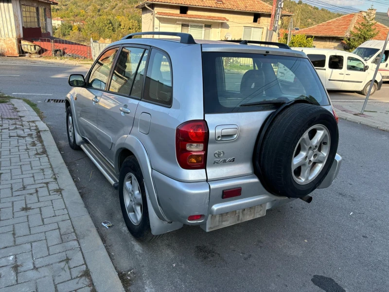 Toyota Rav4 2.0D 4D, снимка 4 - Автомобили и джипове - 48092071