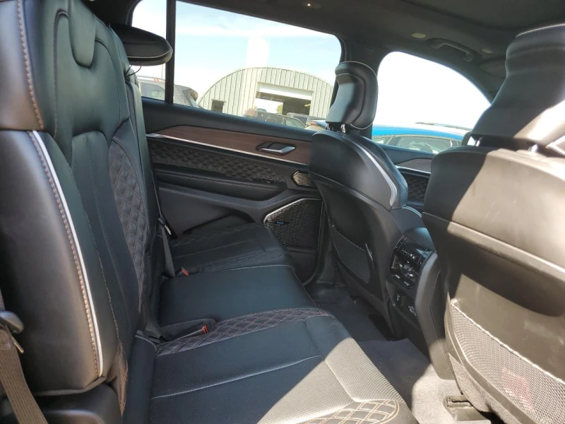 Jeep Grand cherokee L SUMMIT, снимка 9 - Автомобили и джипове - 52553860