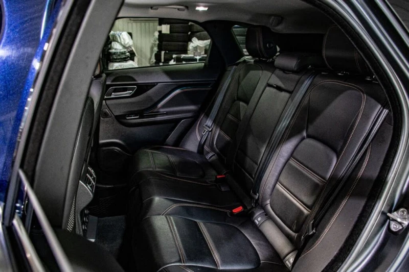 Jaguar F-PACE 20d* Prestige* AWD* АвтоКредит* (Цена до БГ), снимка 12 - Автомобили и джипове - 53354112