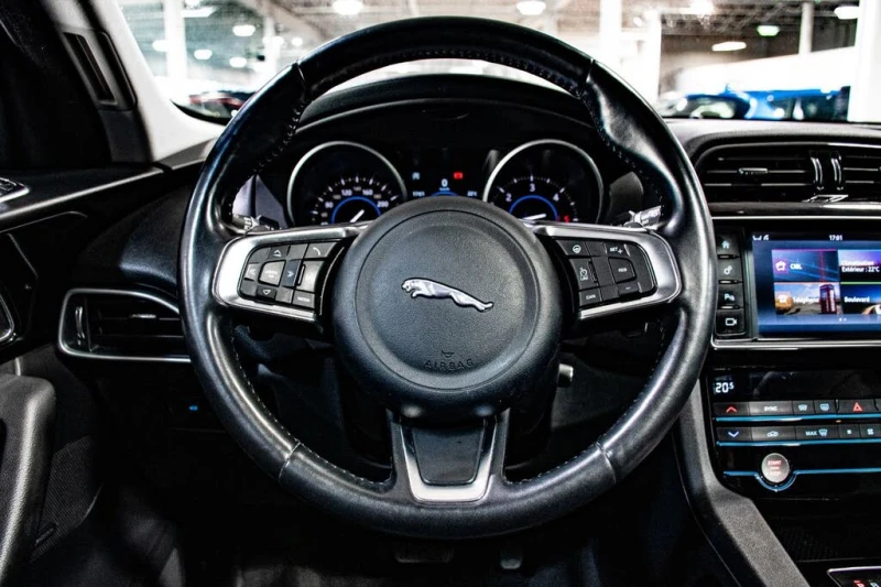 Jaguar F-PACE 20d* Prestige* AWD* АвтоКредит* (Цена до БГ), снимка 16 - Автомобили и джипове - 53354112