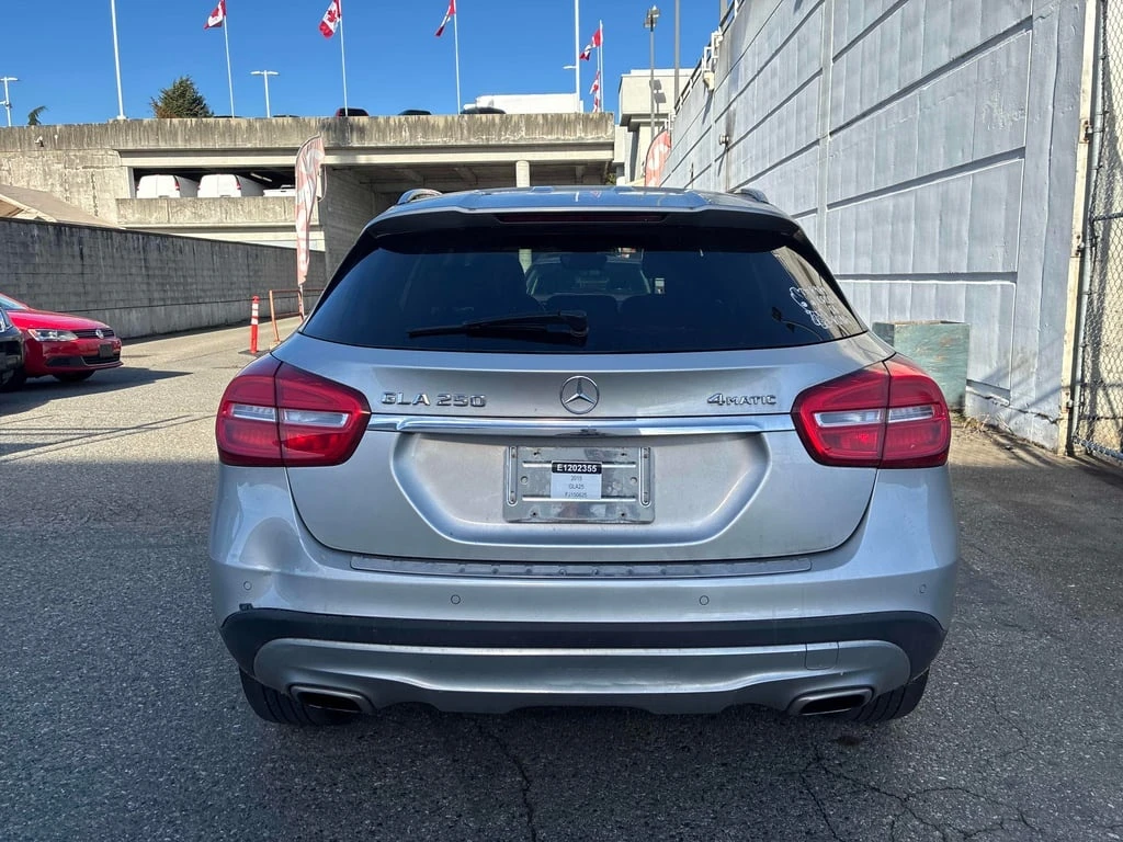 Mercedes-Benz GLA 250 * CARFAX * БЕЗ ПЪРВОНАЧАЛНА ВНОСКА - изображение 4