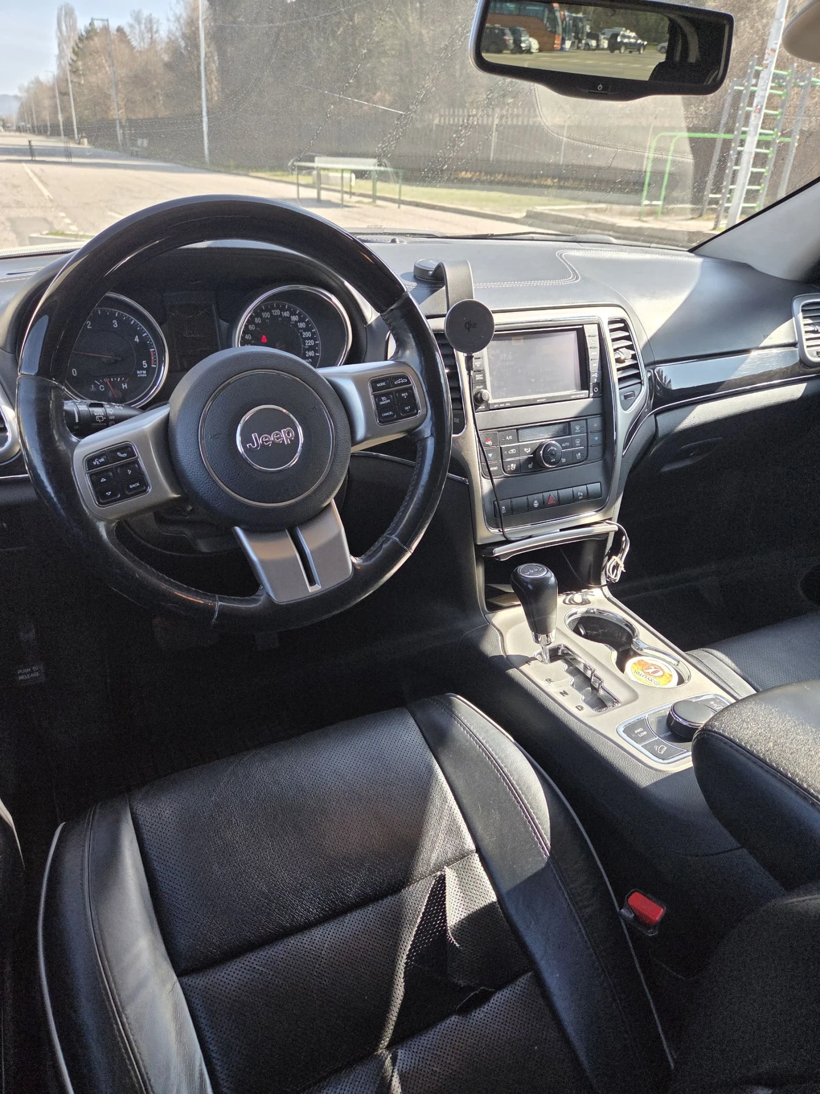 Jeep Grand cherokee, снимка 16 - Автомобили и джипове - 53826689