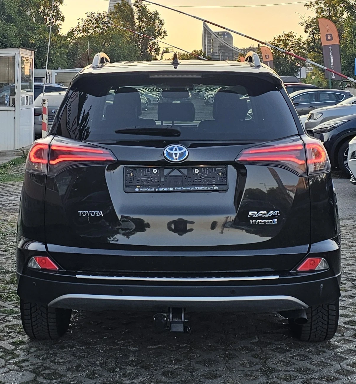 Toyota Rav4 2.5 Execitive Facelift, снимка 4 - Автомобили и джипове - 54519545