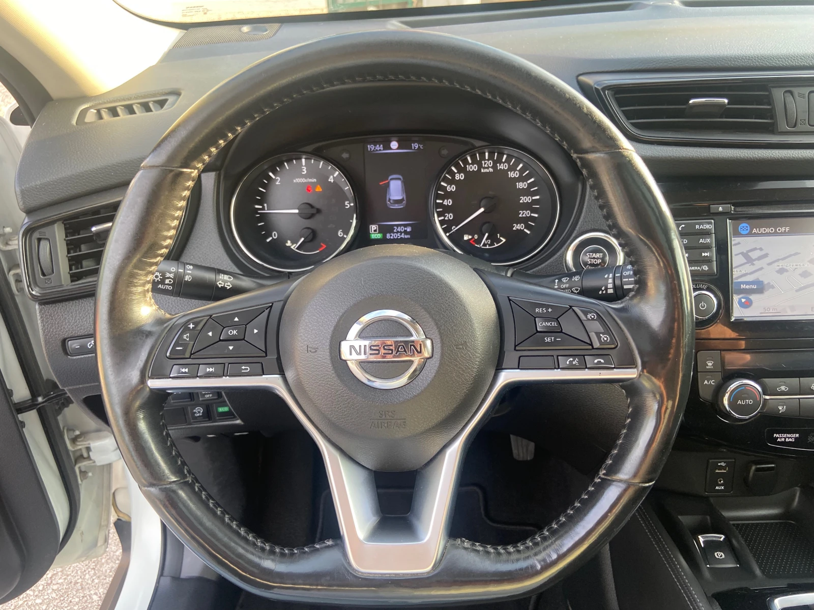 Nissan X-trail 2.0D 4X4Keyless Панорама NAVI Камери 360 Швейцария, снимка 11 - Автомобили и джипове - 54672229