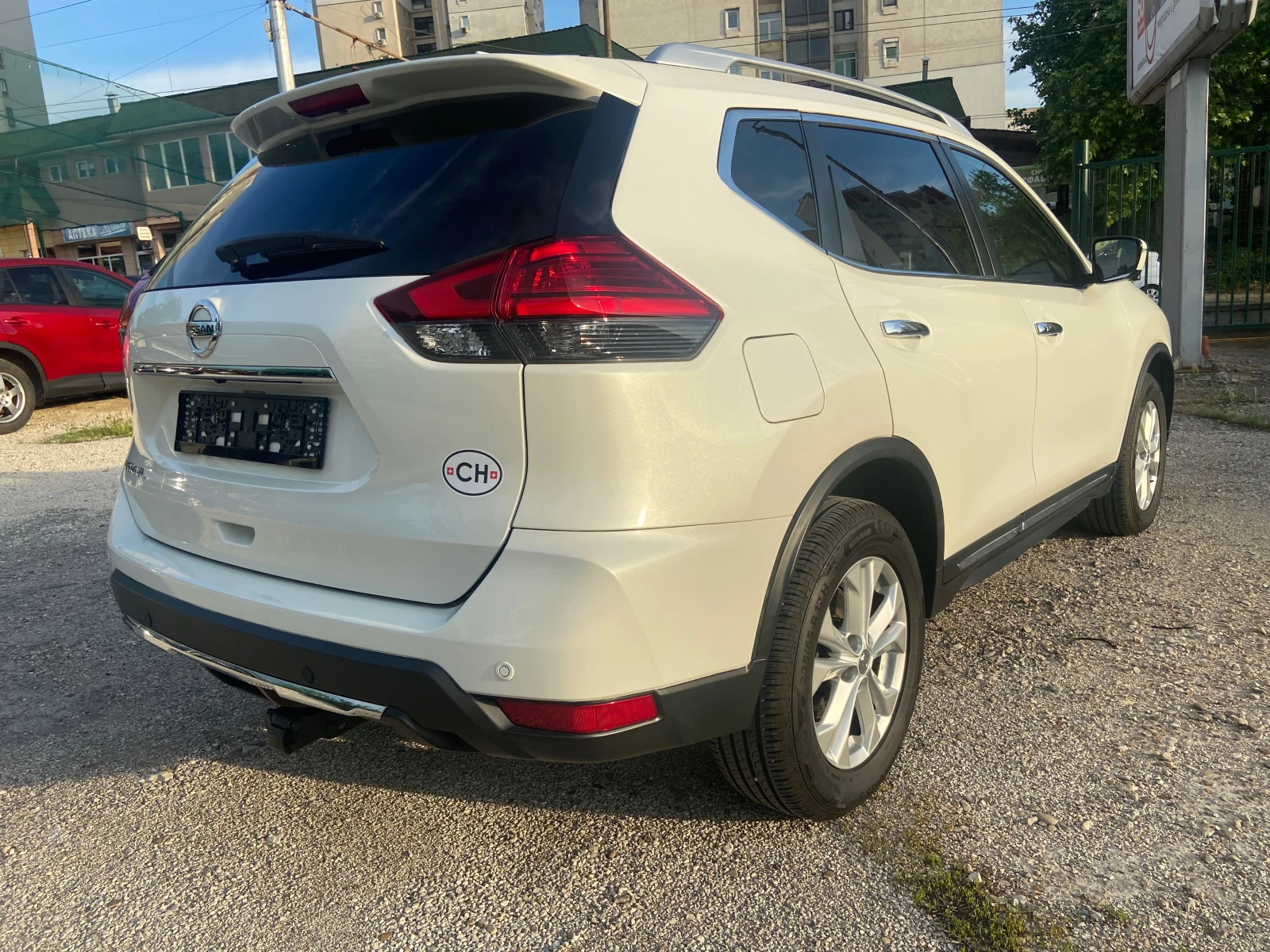 Nissan X-trail 2.0D 4X4Keyless Панорама NAVI Камери 360 Швейцария, снимка 4 - Автомобили и джипове - 54672229