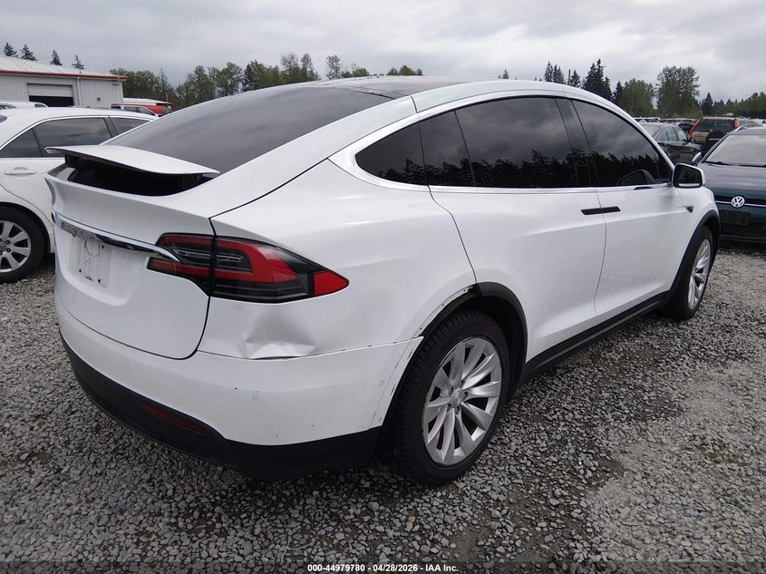 Tesla Model X 60D/70D/75D/90D, снимка 4 - Автомобили и джипове - 54906860