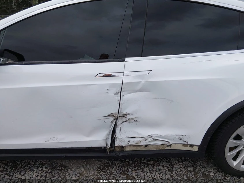Tesla Model X 60D/70D/75D/90D, снимка 6 - Автомобили и джипове - 54906860