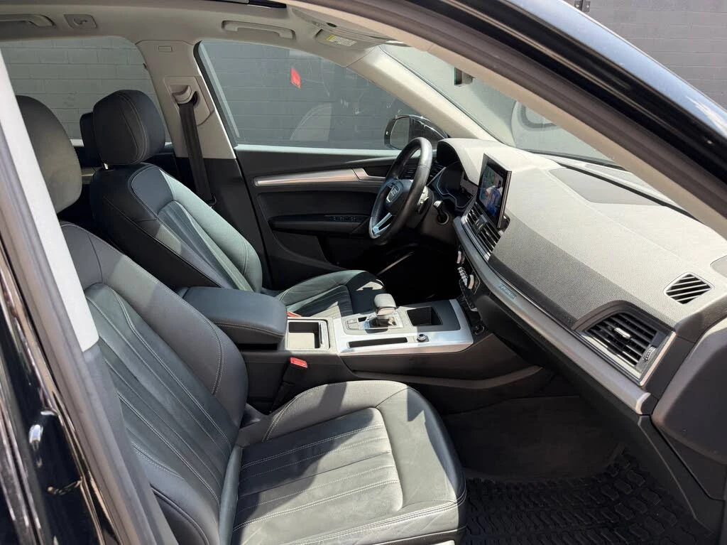 Audi Q5 * S-LINE * PANO * Автокредит * (Цена до България), снимка 12 - Автомобили и джипове - 55587827
