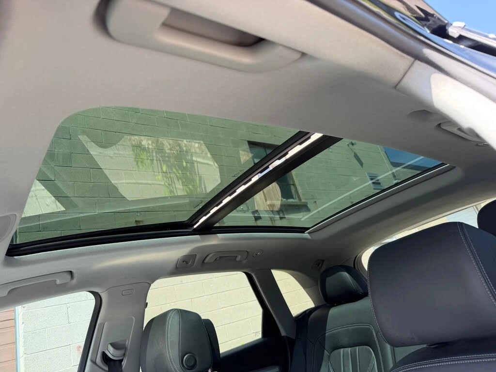 Audi Q5 * S-LINE * PANO * Автокредит * (Цена до България), снимка 17 - Автомобили и джипове - 55587827