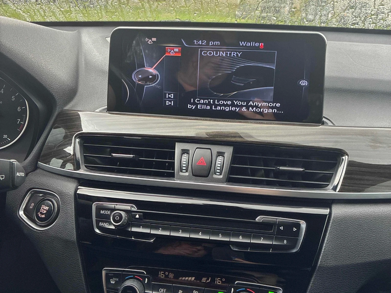 BMW X1 Няма удари  Пълна сервизна АвтоКредит ЦЕНА ДО БГ, снимка 10 - Автомобили и джипове - 55590745