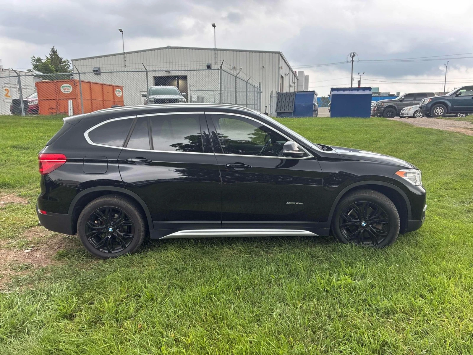 BMW X1 Няма удари  Пълна сервизна АвтоКредит ЦЕНА ДО БГ, снимка 4 - Автомобили и джипове - 55590745