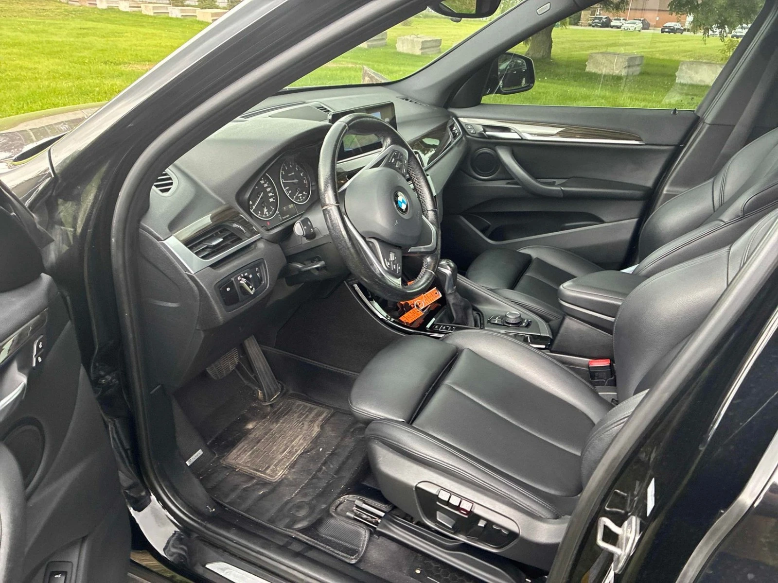BMW X1 Няма удари  Пълна сервизна АвтоКредит ЦЕНА ДО БГ, снимка 8 - Автомобили и джипове - 55590745