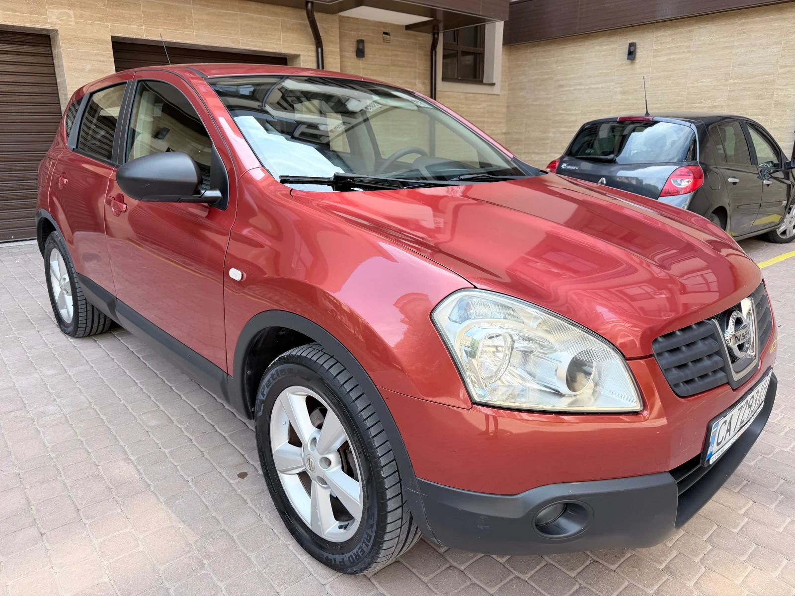 Nissan Qashqai 2, 0 бензин 4x4, снимка 2 - Автомобили и джипове - 55948031