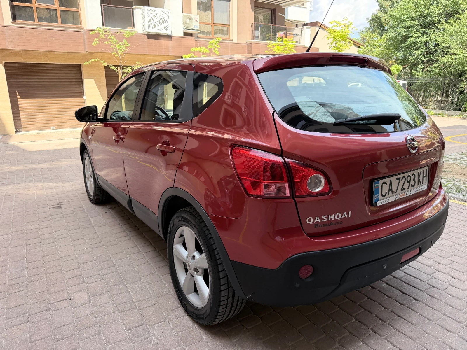 Nissan Qashqai 2, 0 бензин 4x4, снимка 6 - Автомобили и джипове - 55948031