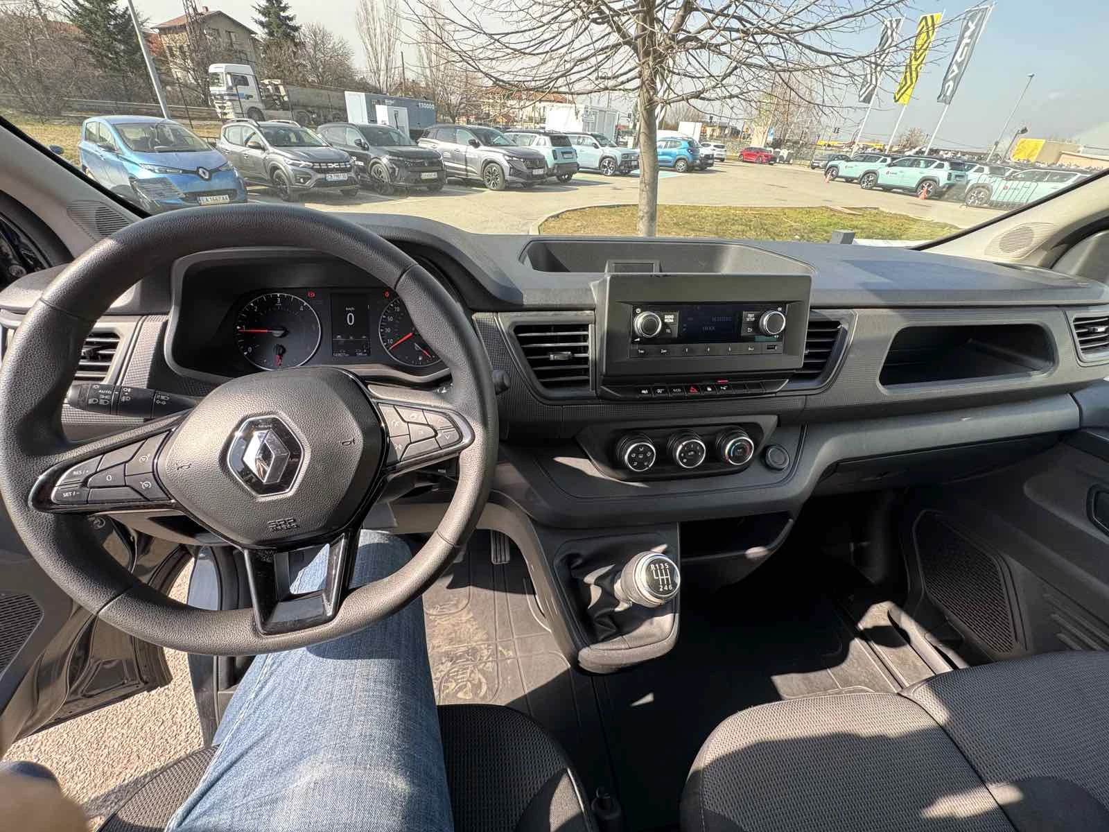 Renault Trafic 2.0dCi , снимка 13 - Бусове и автобуси - 53708576