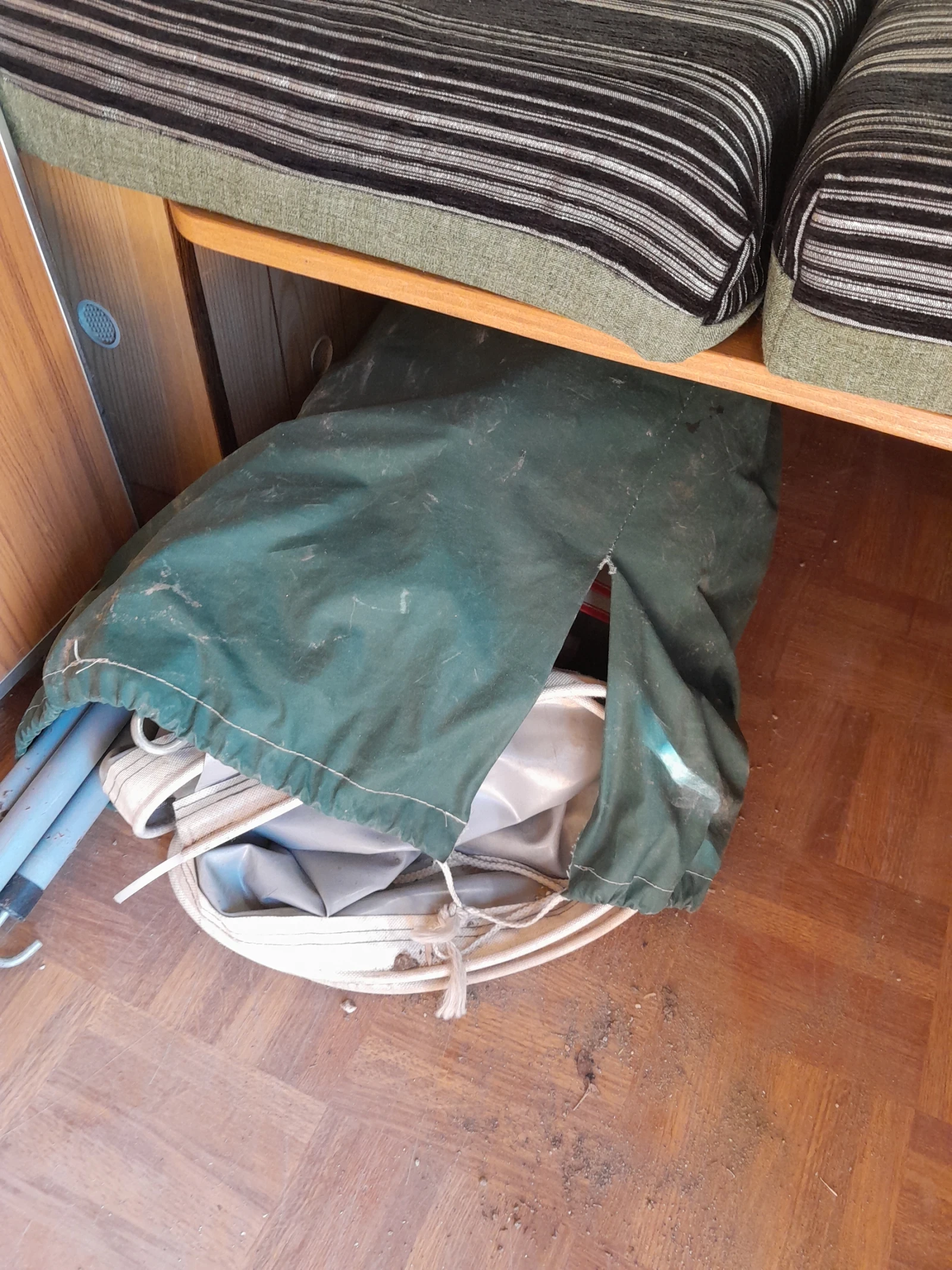 �������� Chateau | Mobile.bg � ����������� 6