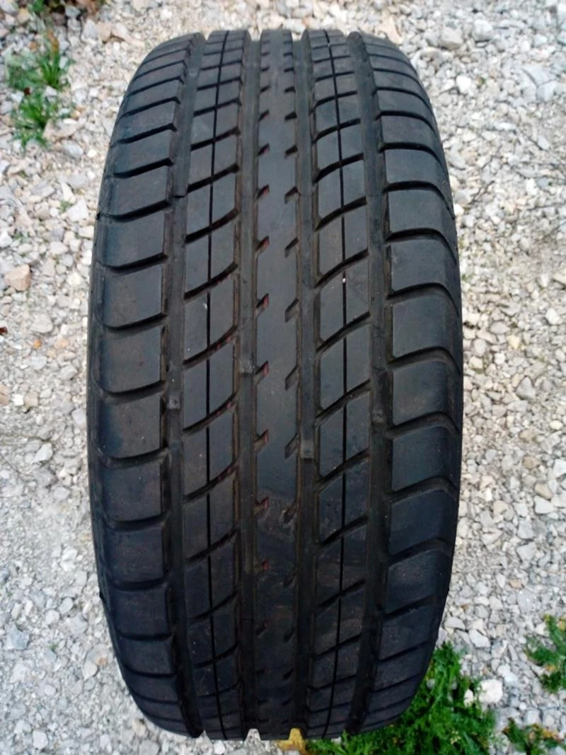 Гуми Летни 195/50R15, снимка 1 - Гуми и джанти - 30677596