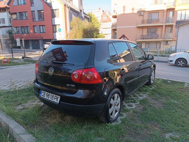 VW Golf 1.9 TDI, снимка 5 - Автомобили и джипове - 47518122