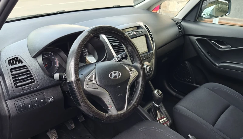 Hyundai Ix20 1.4i Бензин/Газ 2011 г. NAVI, снимка 11 - Автомобили и джипове - 48984996