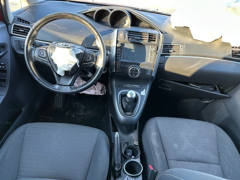 Toyota Verso 1.6 d4d 112 кс на части!, снимка 6 - Автомобили и джипове - 49587944