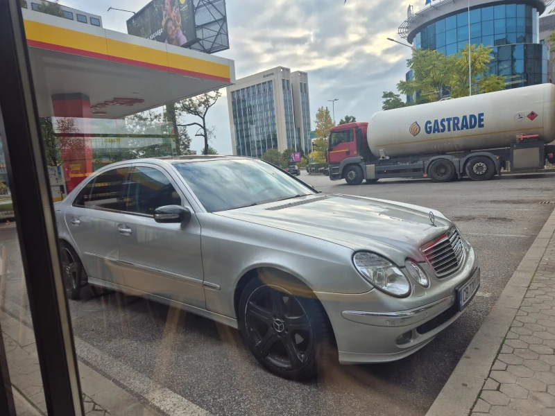 Mercedes-Benz E 280 Редовия мотор, снимка 8 - Автомобили и джипове - 52370252