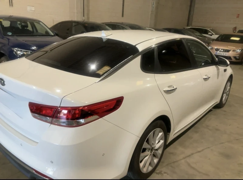 Kia Optima 1.7 crdi  Full, снимка 3 - Автомобили и джипове - 52777074