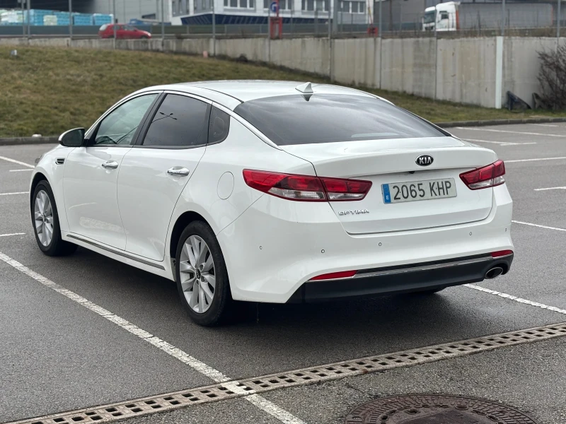 Kia Optima 1.7 crdi ВСИЧКИ ЕКСТРИ !, снимка 5 - Автомобили и джипове - 53398899