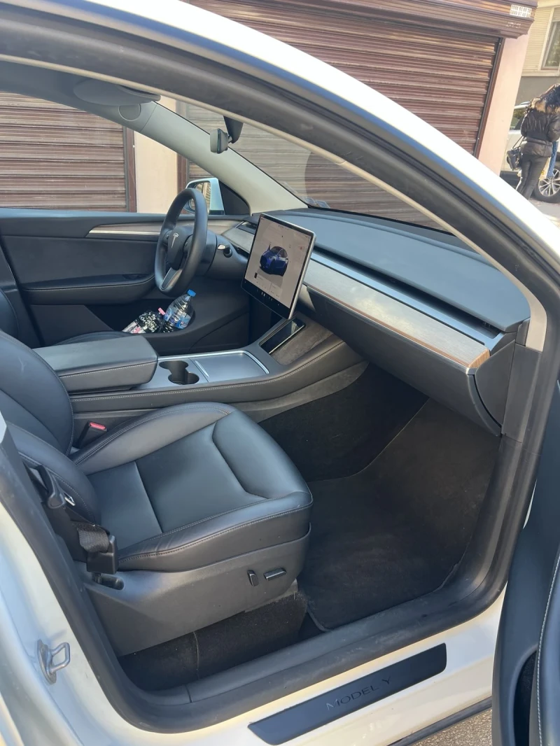 Tesla Model Y Performance , снимка 14 - Автомобили и джипове - 52424988