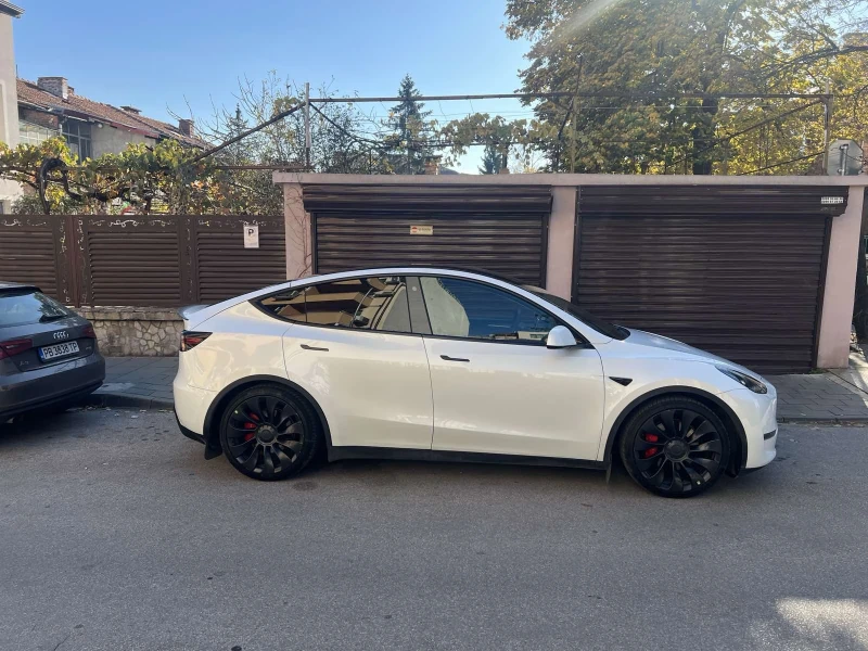 Tesla Model Y Performance , снимка 13 - Автомобили и джипове - 52424988