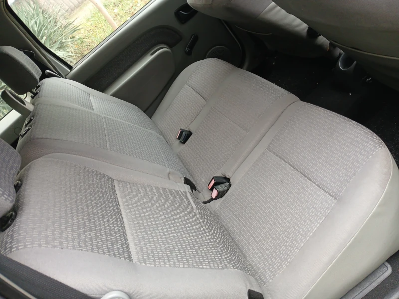 Dacia Logan, снимка 7 - Автомобили и джипове - 52646666