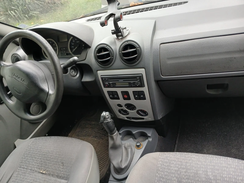 Dacia Logan, снимка 6 - Автомобили и джипове - 52646666