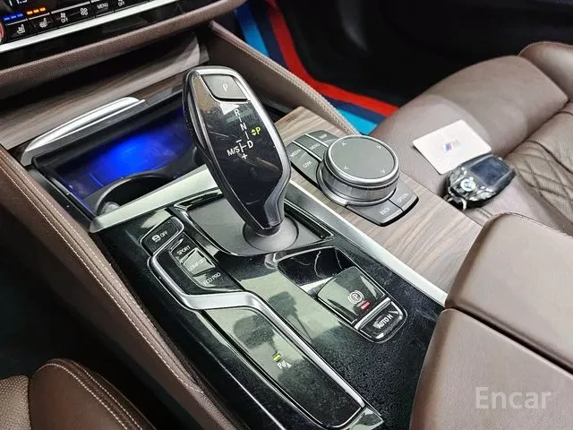 BMW 523 d * M-Package* * HeadUp* AвтоКредит* (ЦЕНА ДО БГ), снимка 13 - Автомобили и джипове - 53248512