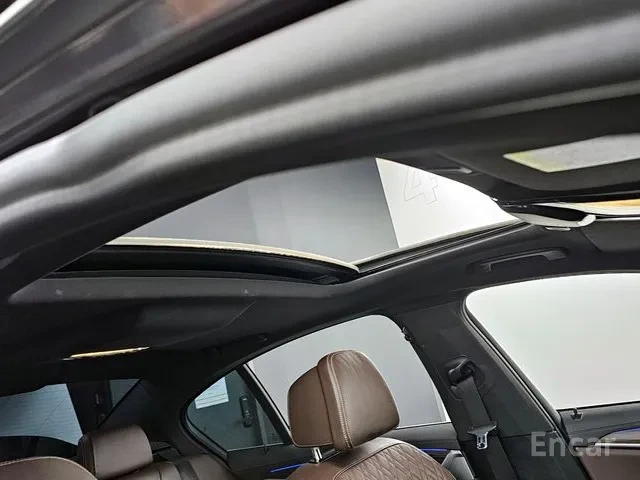 BMW 523 d * M-Package* * HeadUp* AвтоКредит* (ЦЕНА ДО БГ), снимка 17 - Автомобили и джипове - 53248512