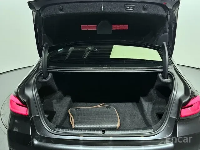 BMW 523 d * M-Package* * HeadUp* AвтоКредит* (ЦЕНА ДО БГ) - изображение 6