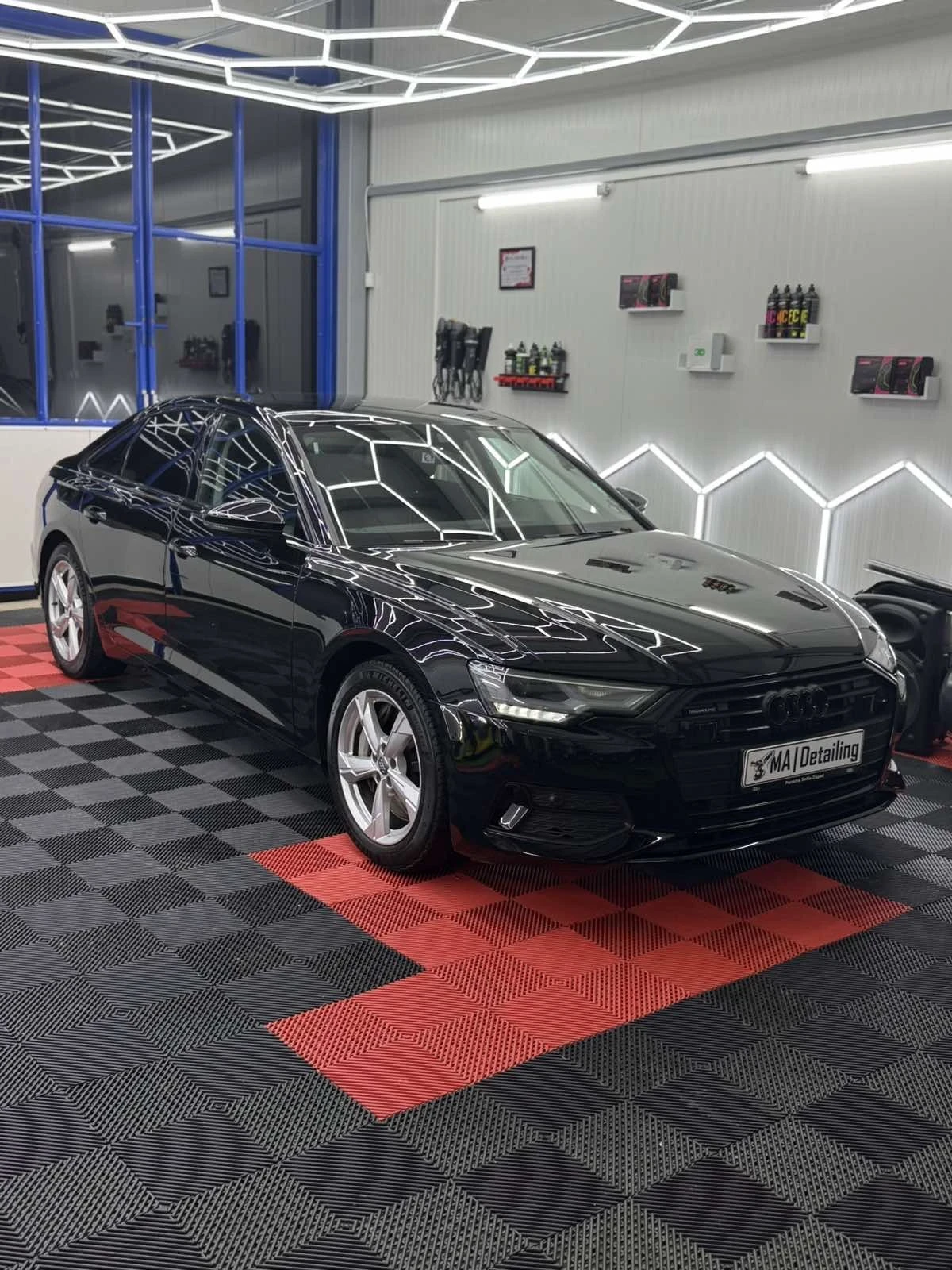 Audi A6 C8, снимка 1