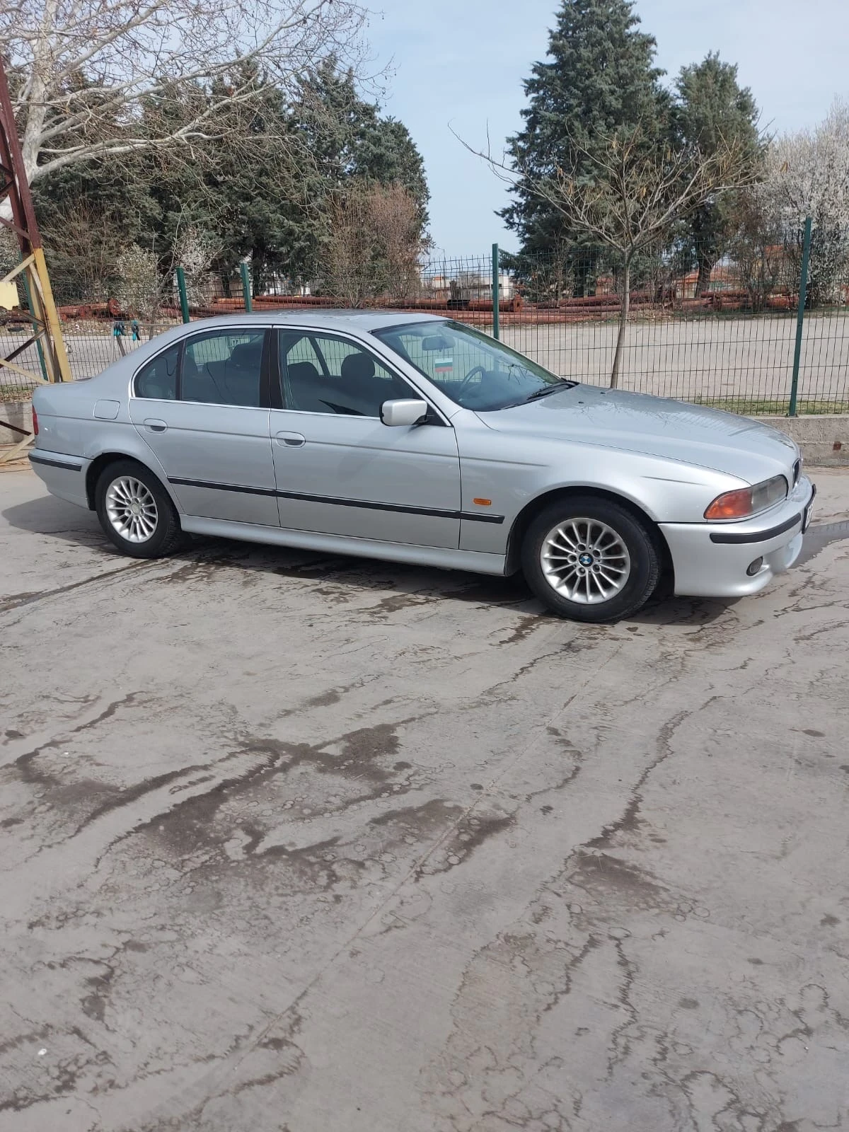 BMW 520  - изображение 6