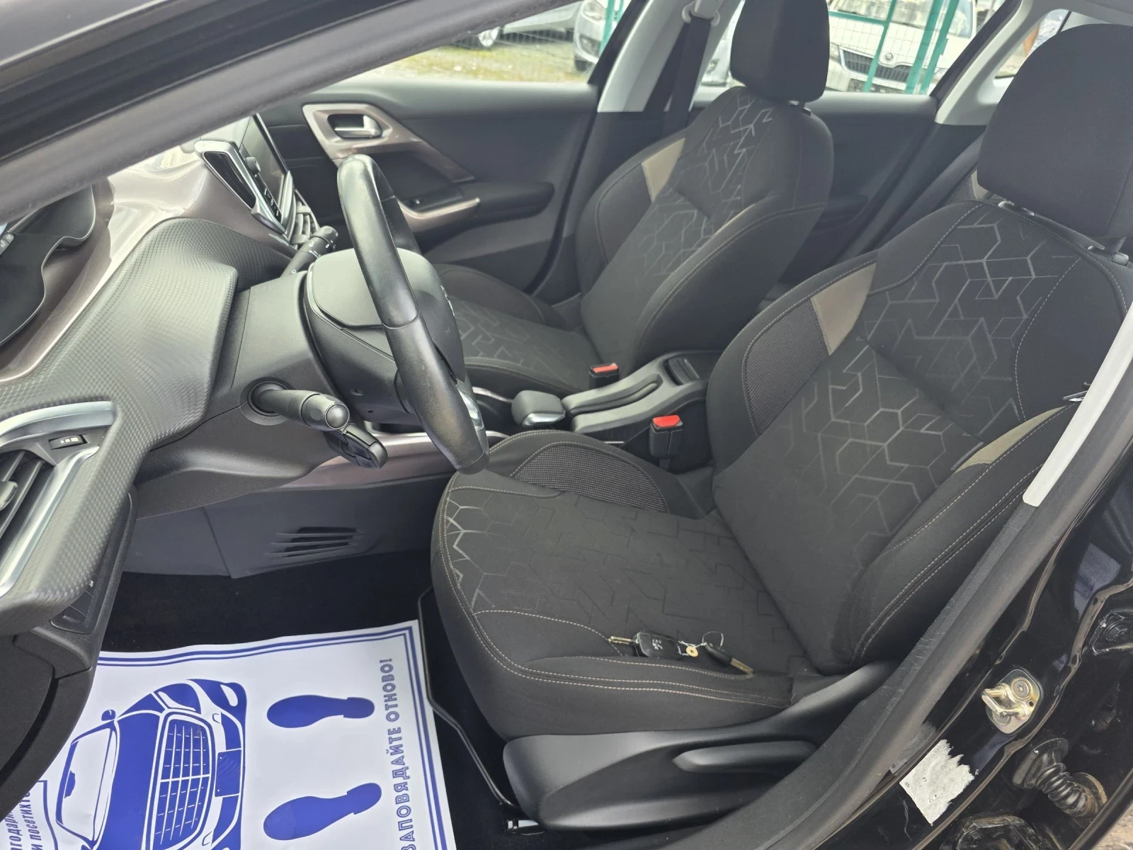 Peugeot 2008 1.2 i 82k.c  - изображение 9
