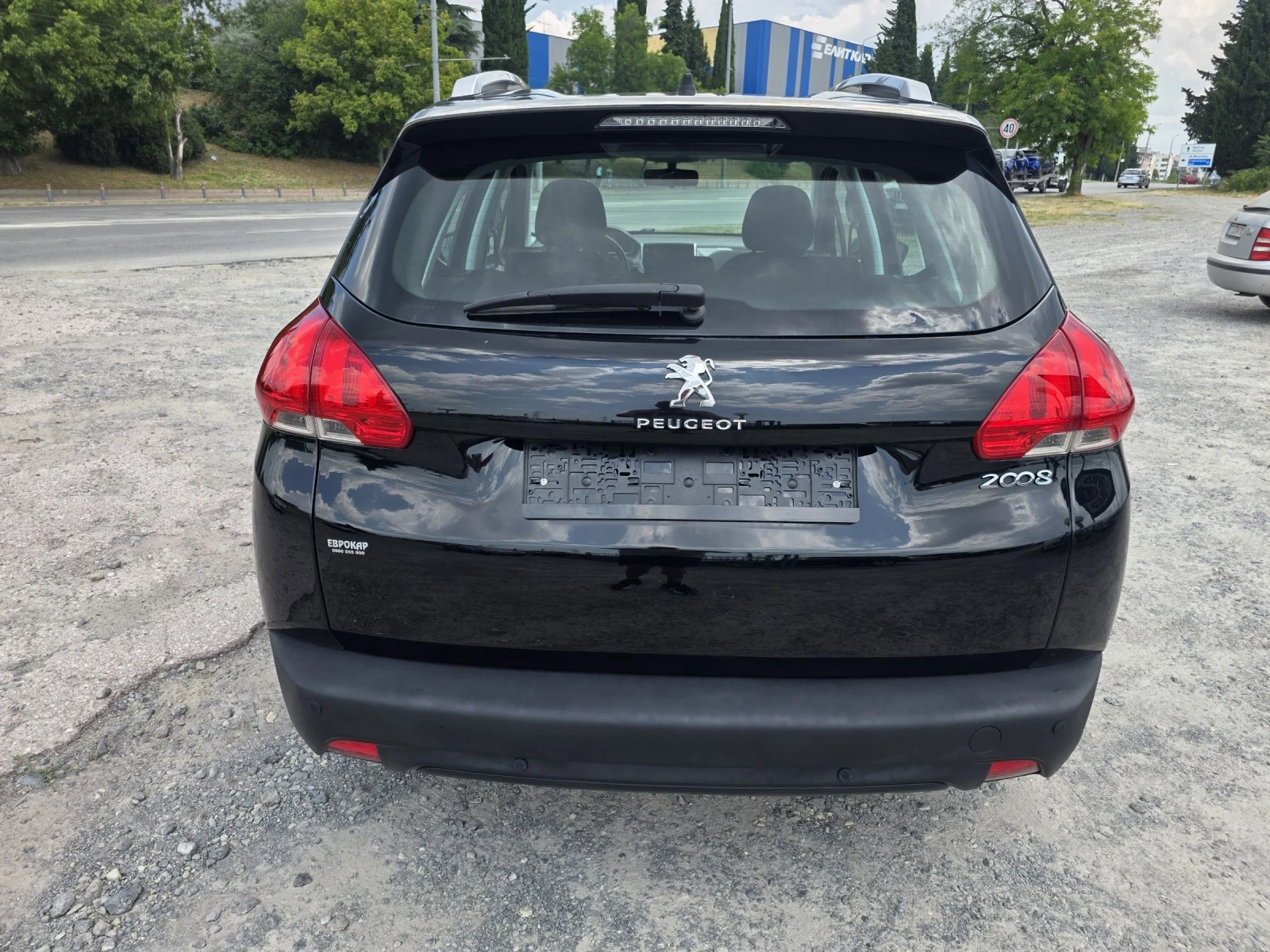 Peugeot 2008 1.2 i 82k.c  - изображение 7