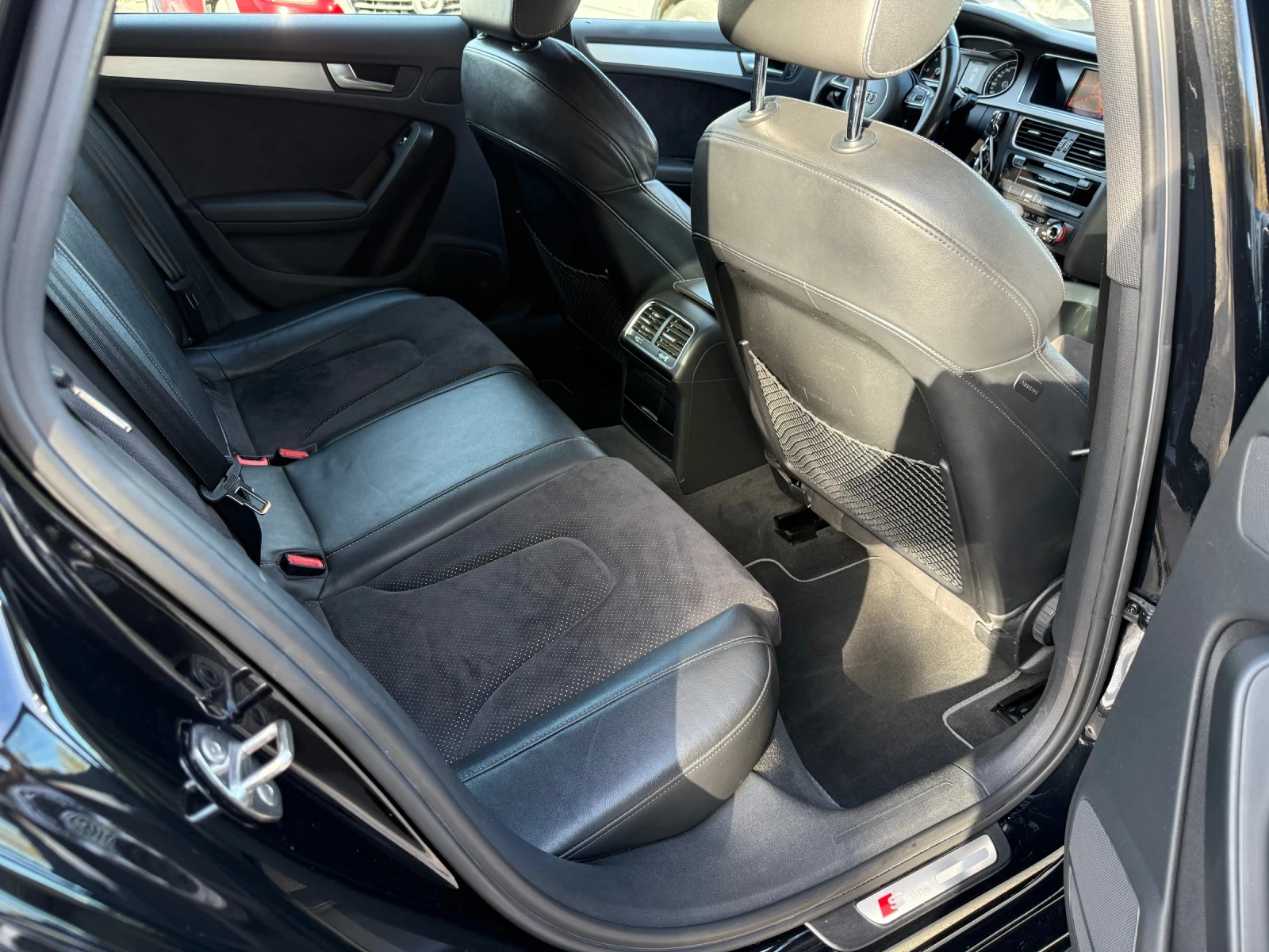 Audi A4 2.0TDI - 177.. - 3 S-LINE | Mobile.bg   14