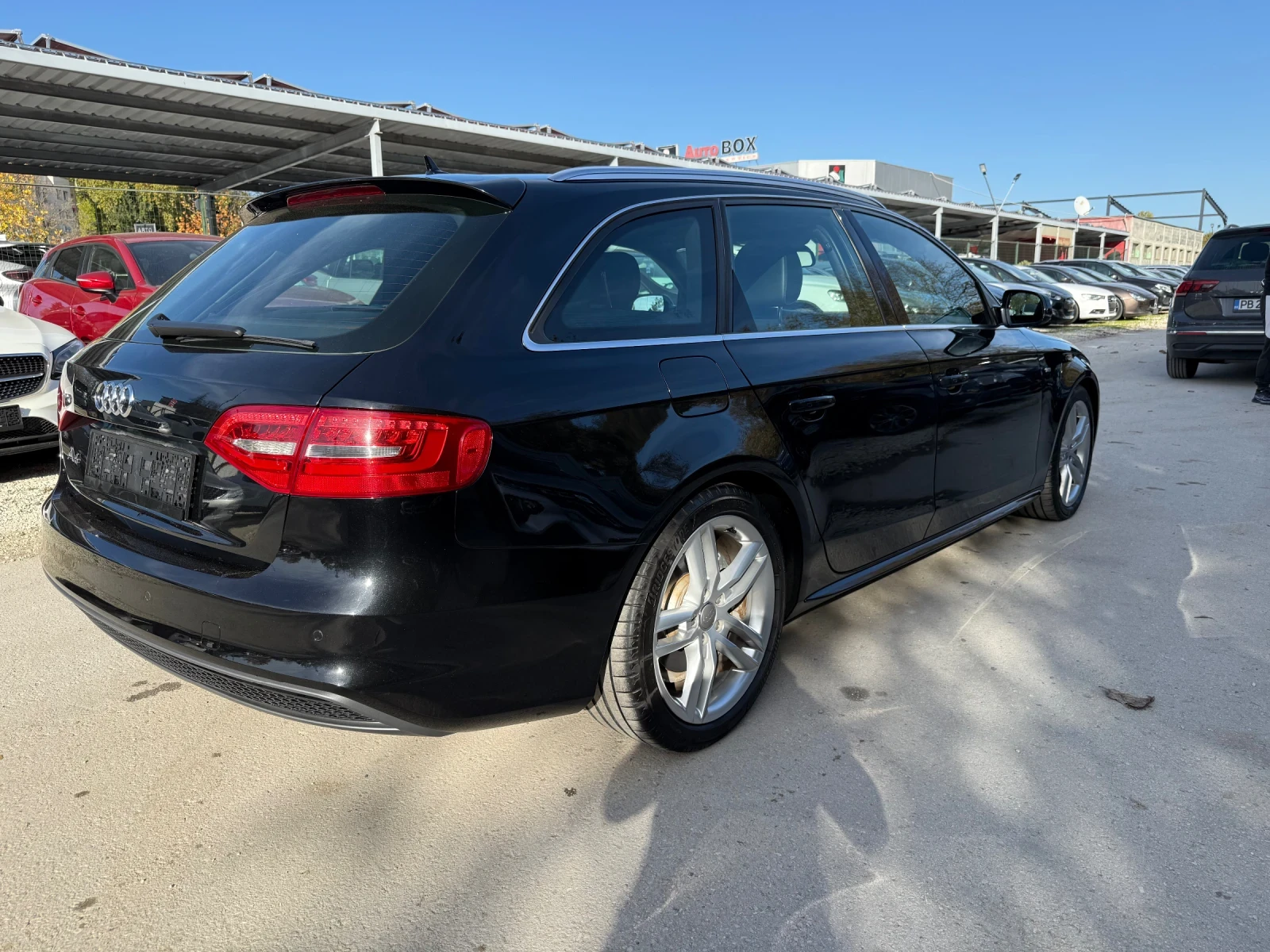 Audi A4 2.0TDI - 177к.с. - 3Х S-LINE - изображение 4